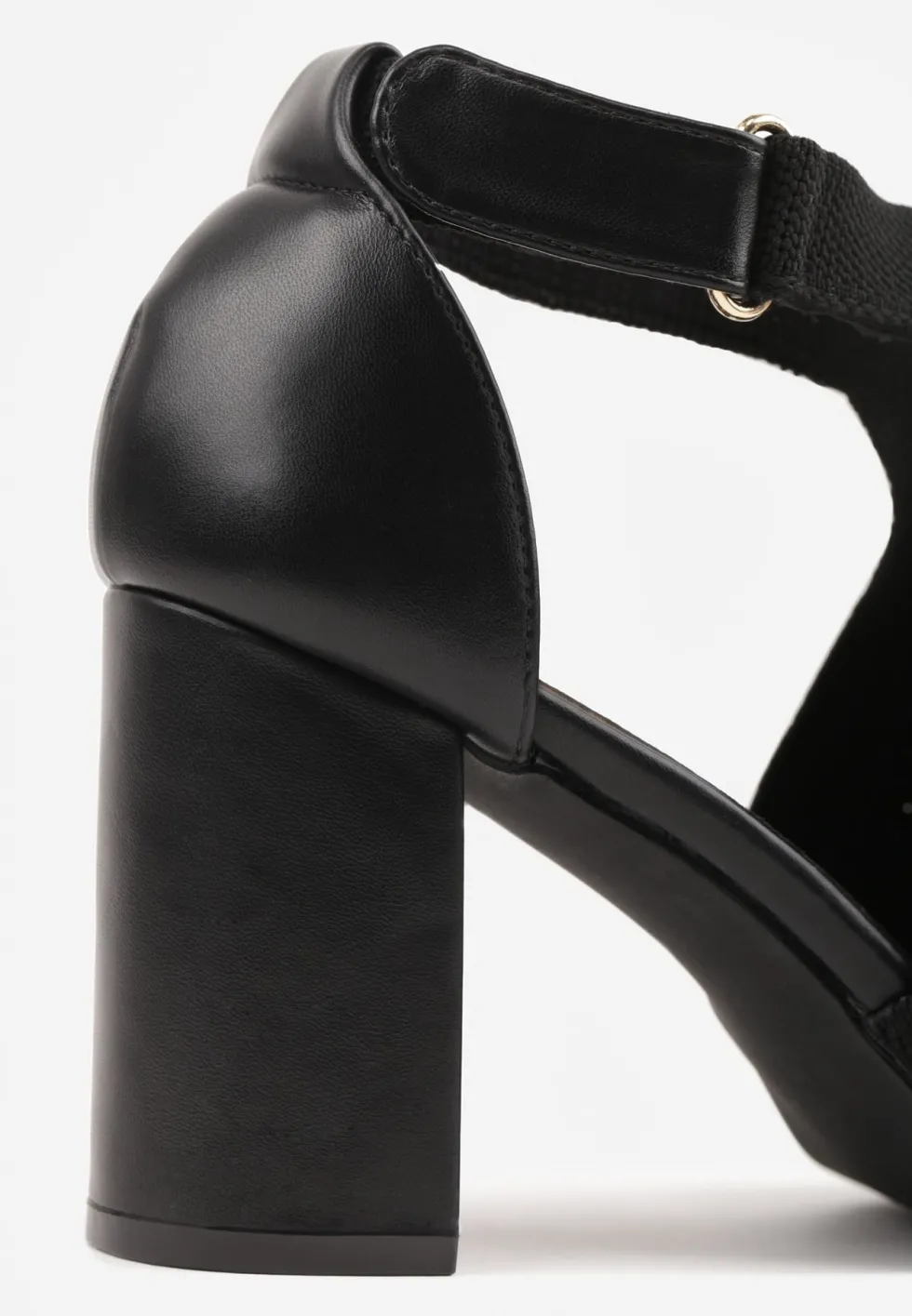 Czarne Sandały Soft Fit VICES na Obcasie w Stylu Botków z Elastyczną Ażurową Cholewką Comfort Omphopis