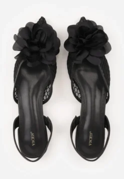 Czarne Sandały Vices Slingback z Siateczkową Cholewką Ozdobione Kwiatem 3D Lilivora