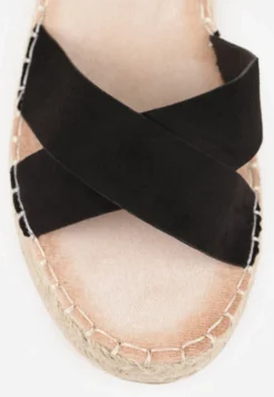 Czarne Sandały z Plecionki w Stylu Boho VICES z Paskami w Kształcie X Nahmala