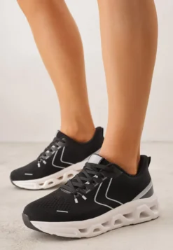 Czarne Siateczkowe Buty Sportowe na Podeszwie z Otworami Quilvia