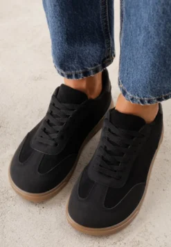 Czarne Sneakersy Barefoot w Stylu Tenisówek Hurla