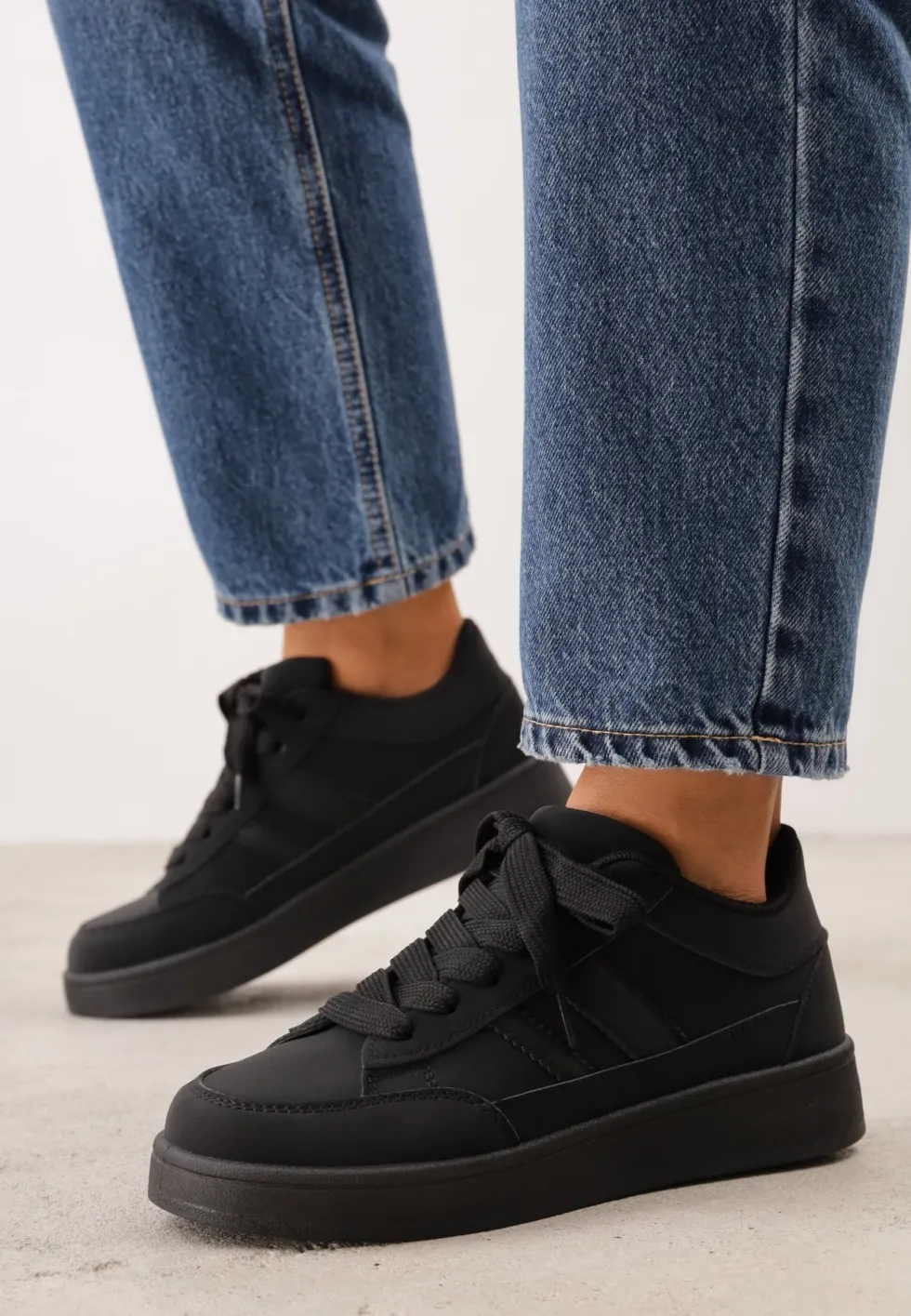 Czarne Sneakersy Basic z Paskami na Boku Adila