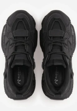 Czarne Sneakersy Chunky na Tłoczonej Platformie z Naszywką w Kształcie Serca Chylera