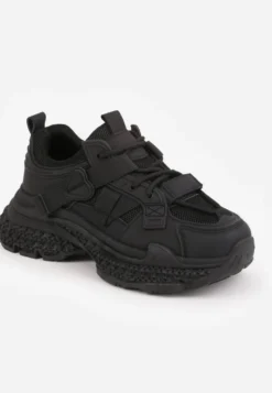 Czarne Sneakersy Chunky na Tłoczonej Platformie z Naszywką w Kształcie Serca Chylera
