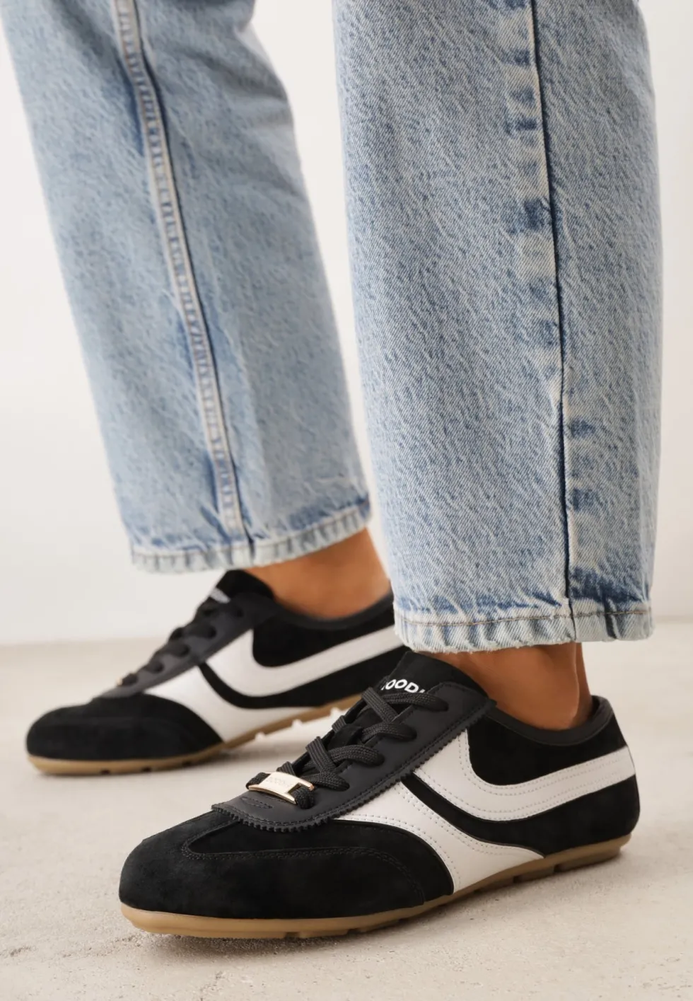 Czarne Sneakersy Klasyczne Tenisówki z Zamszu Naturalnego Talanashta