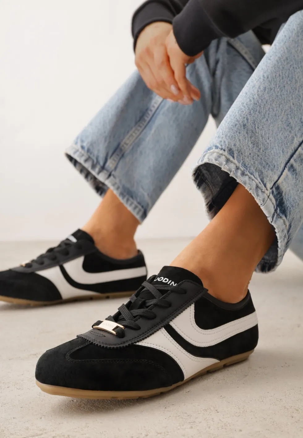 Czarne Sneakersy Klasyczne Tenisówki z Zamszu Naturalnego Talanashta