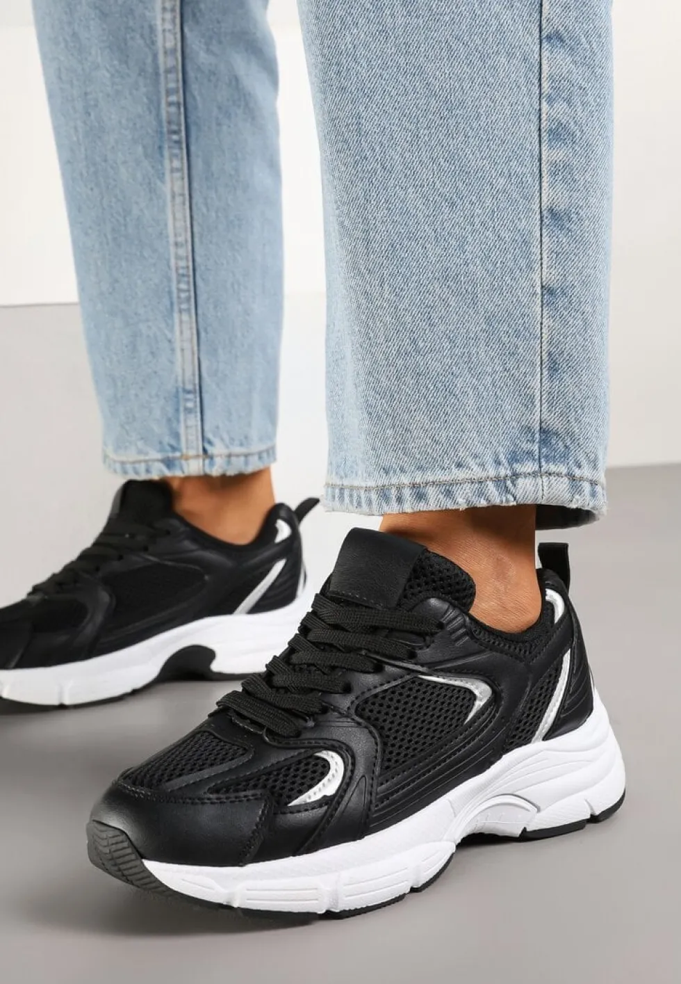 Czarne Sneakersy na Grubej Podeszwie z Cholewką z Siateczką Zollexia