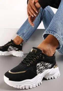 Czarne Sneakersy na Grubej Podeszwie z Metaliczną Wstawką Austyna