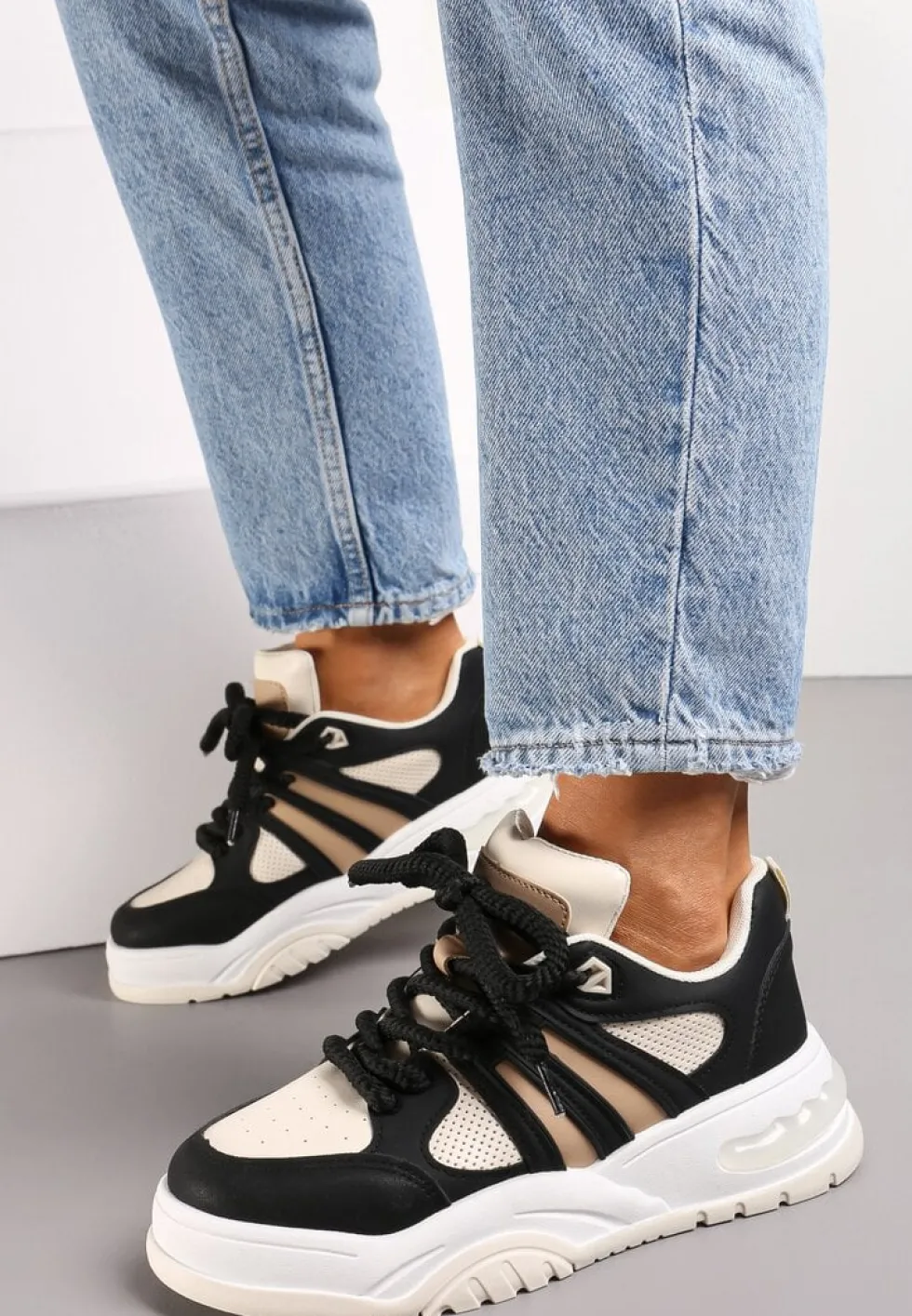Czarne Sneakersy na Grubej Podeszwie z Brokatem Lenema