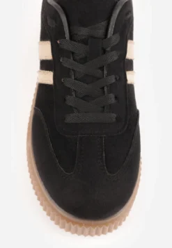 Czarne Sneakersy na Kauczukowej Tłoczonej Platformie Ozdobione Paskami Naifeh