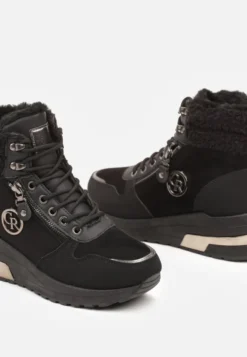 Czarne Sneakersy na Koturnie za Kostkę z Metaliczną Ozdobą i Suwakiem Sinelara