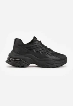 Czarne Sneakersy na Niskiej Platformie z Ozdobnymi Wstawkami na Cholewce Amrogia