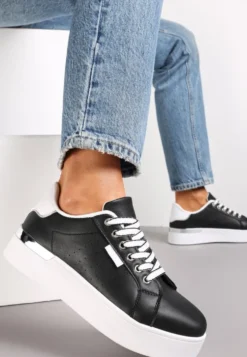 Czarne Sneakersy na Ozdobnej Podeszwie z Cholewką przed Kostkę Zanota