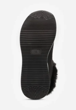 Czarne Sneakersy na Płaskiej Podeszwie z Napisem i Futerkiem Taricea