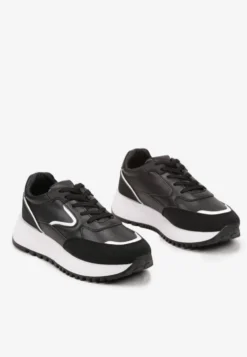 Czarne Sneakersy na Płaskiej Podeszwie z Geometrycznym Motywem Erithnia