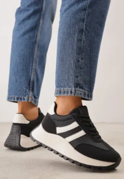 Czarne Sneakersy na Platformie z Geometrycznym Motywem Tillia