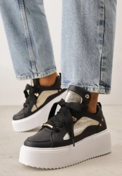 Czarne Sneakersy na Platformie Ozdobione Nitami i Metalicznymi Elementami Azista