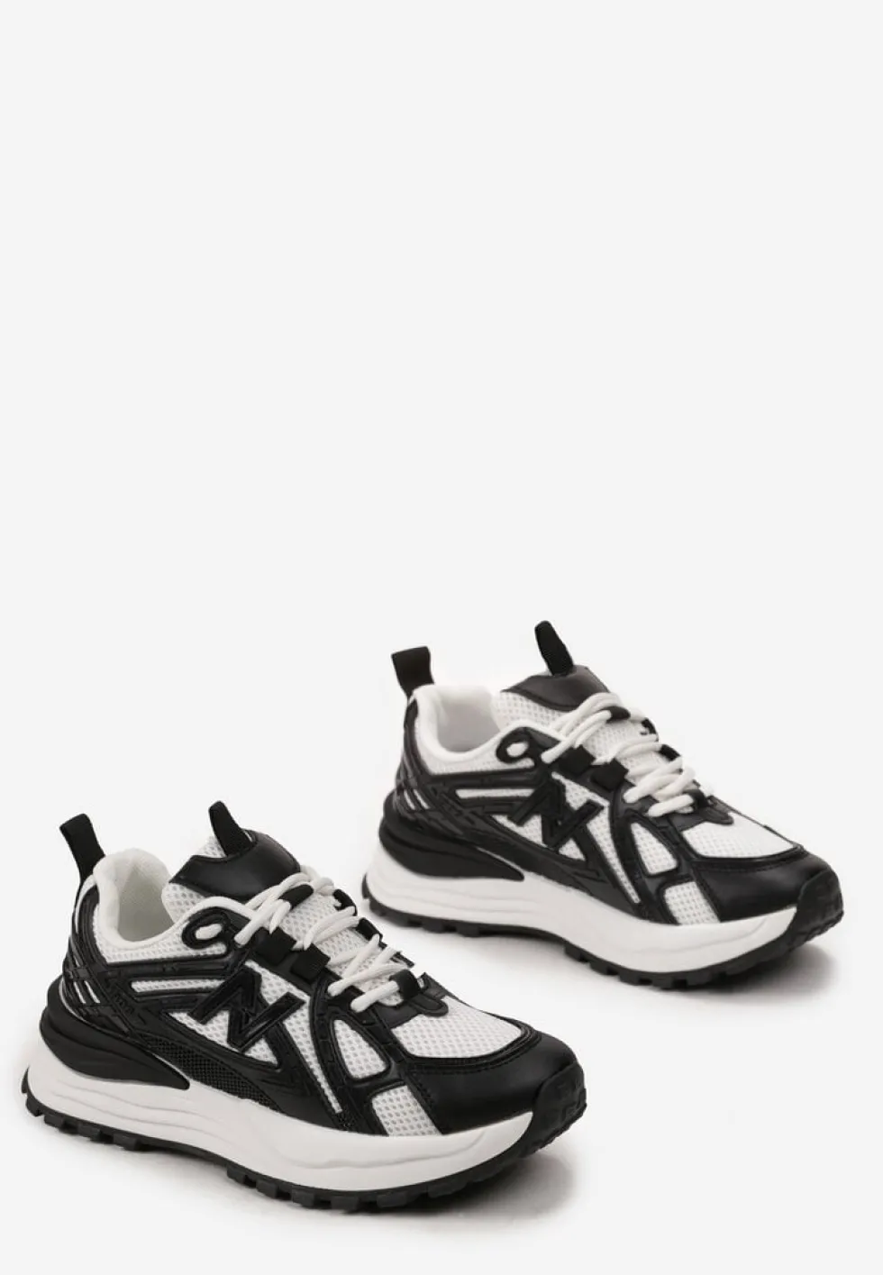 Czarne Sneakersy na Platformie z Wstawkami z Siateczki Epionna
