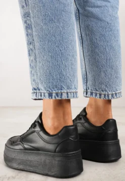 Czarne Sneakersy na Platformie Ozdobionej Tłoczeniem Vaiviera
