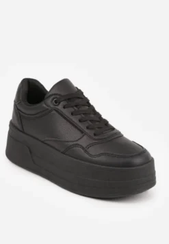 Czarne Sneakersy na Platformie Ozdobionej Tłoczeniem Vaiviera