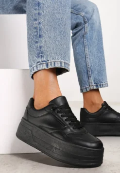 Czarne Sneakersy na Platformie Ozdobionej Tłoczeniem Vaiviera