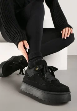 Czarne Sneakersy na Platformie ze Sznurowaniem Ozdobione Futerkiem Vaivelle