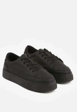 Czarne Sneakersy na Tłoczonej Platformie Zeaninia