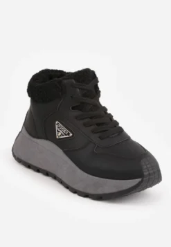 Czarne Sneakersy Śniegowce Vices na Platformie Ozdobione Trójkątną Aplikacją Ficebia
