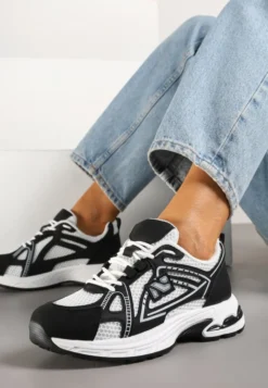 Czarne Sneakersy Ozdobione Geometrycznym Motywem Tasoti