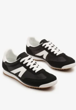 Czarne Sneakersy Ozdobione Geometrycznym Motywem Clevandra