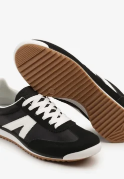 Czarne Sneakersy Ozdobione Geometrycznym Motywem Clevandra