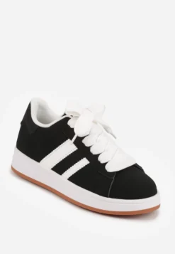 Czarne Sneakersy Ozdobione Motywem Pasków Flortewi