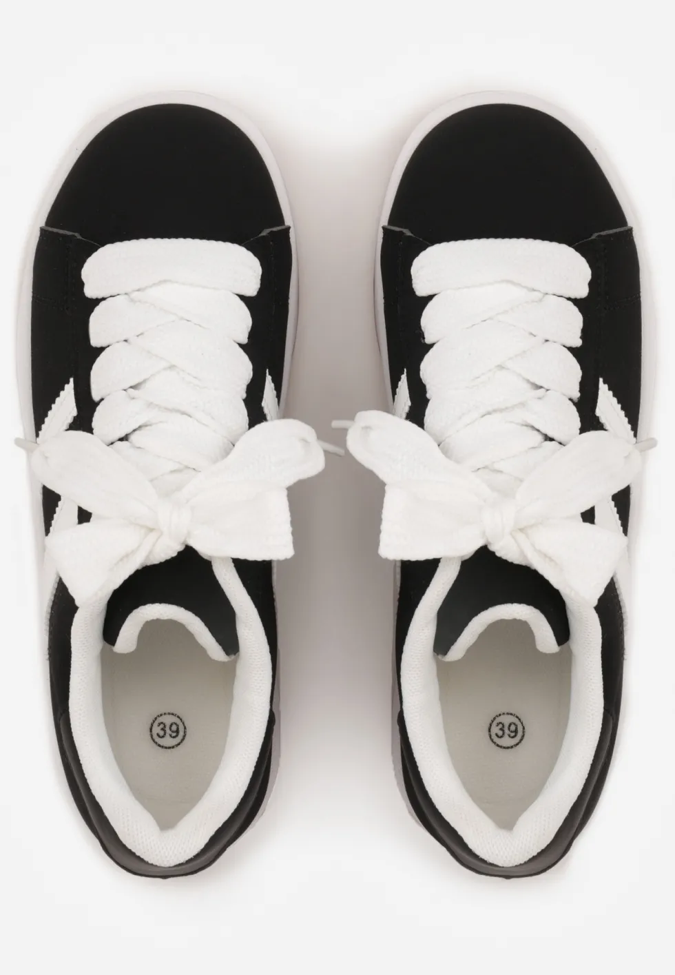 Czarne Sneakersy Ozdobione Motywem Pasków Flortewi