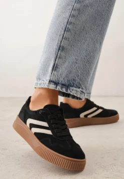 Czarne Sneakersy Retro Tenisówki z Naturalnego Zamszu ze Skórzaną Wkładką Beralene