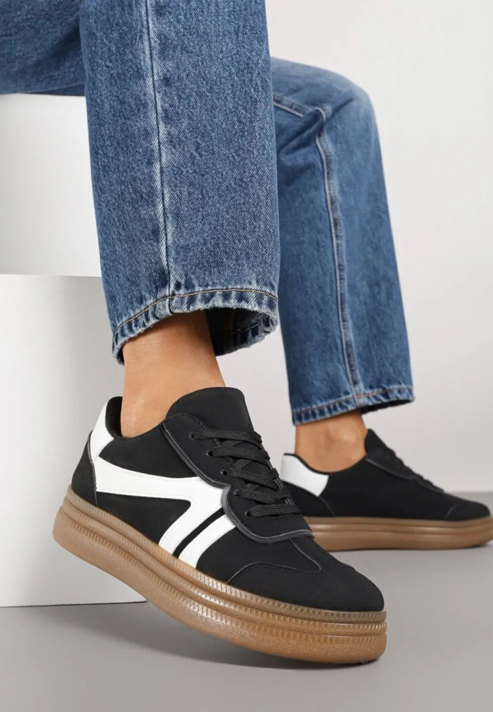 Czarne Sneakersy Tenisówki Ozdobione Geometrycznym Wzorem Shie