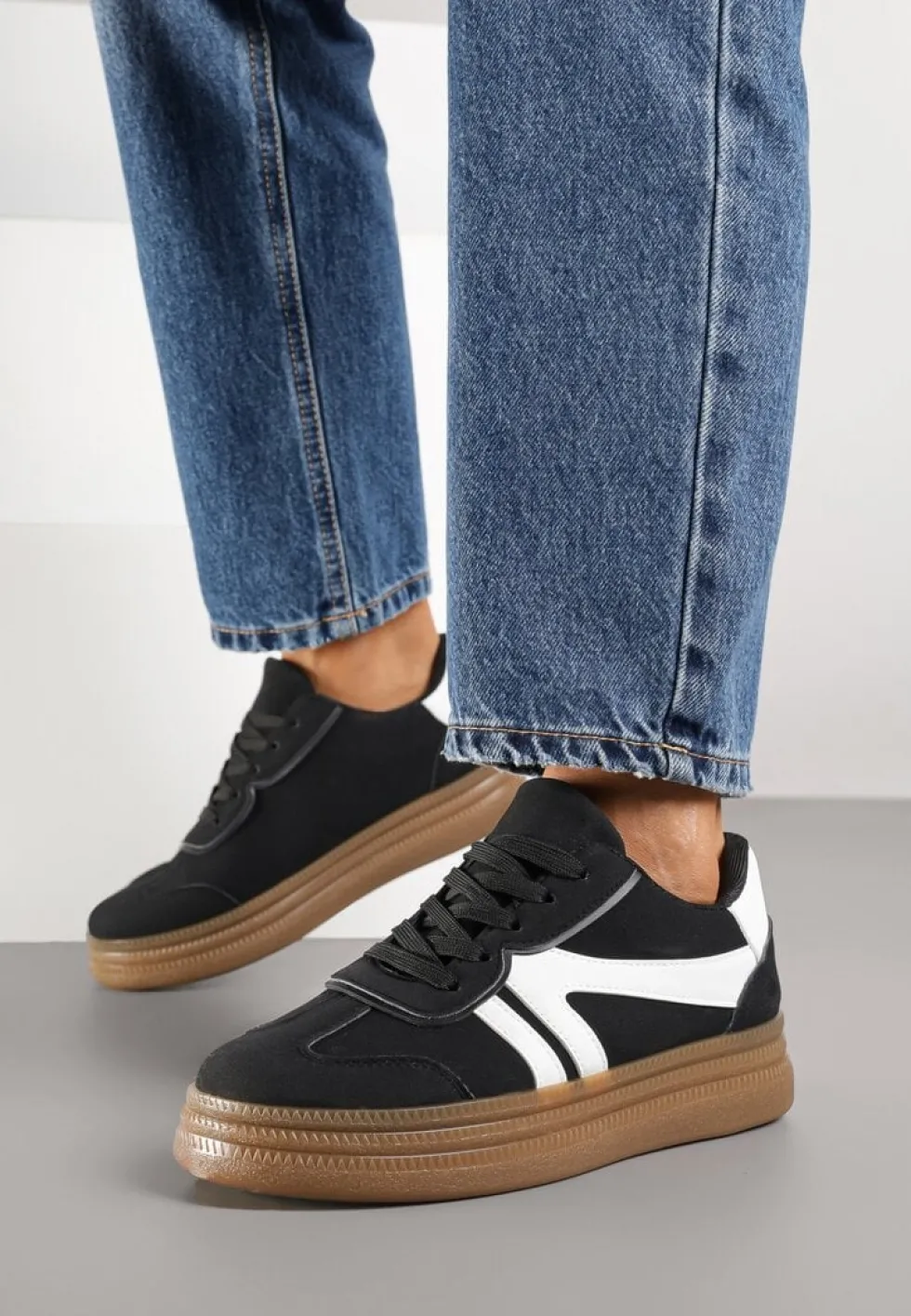 Czarne Sneakersy Tenisówki Ozdobione Geometrycznym Wzorem Shie