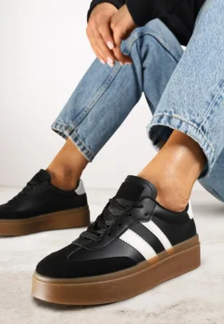 Czarne Sneakersy Tenisówki Ozdobione Paskami Sovresia