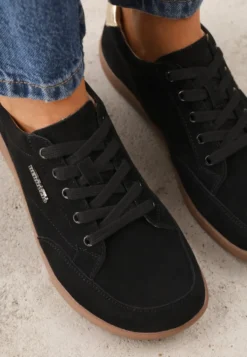 Czarne Sneakersy Typu Klasyczne Tenisówki z Szerokim Noskiem ze Skóry Naturalnej Usaliza