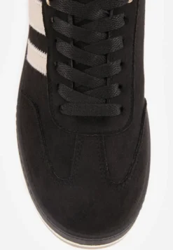 Czarne Sneakersy Typu Kultowe Tenisówki o Fakturze Zamszu na Platformie Numissa