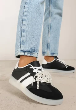 Czarne Sneakersy Typu Kultowe Tenisówki ze Zdobieniem z Perłami Nalavia