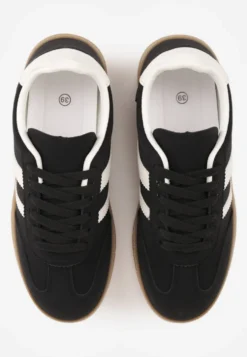 Czarne Sneakersy Typu Tenisówki Ozdobione Paskami po Bokach Fefia
