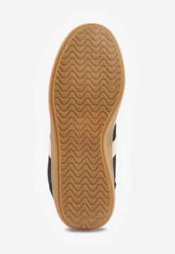 Czarne Sneakersy Typu Tenisówki Ozdobione Paskami po Bokach Fefia