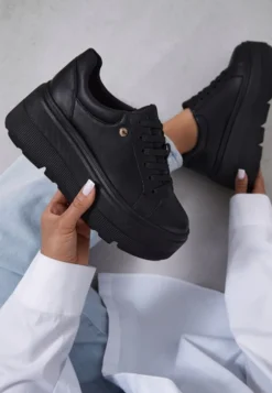 Czarne Sneakersy Vices na Grubej Podeszwie Tuliri