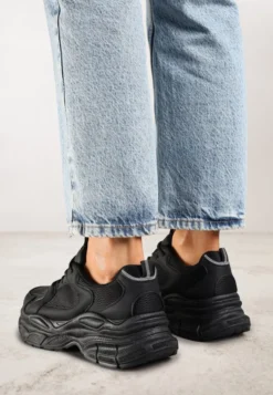 Czarne Sneakersy Vices na Platformie Ozdobione Tłoczeniem Natiselle