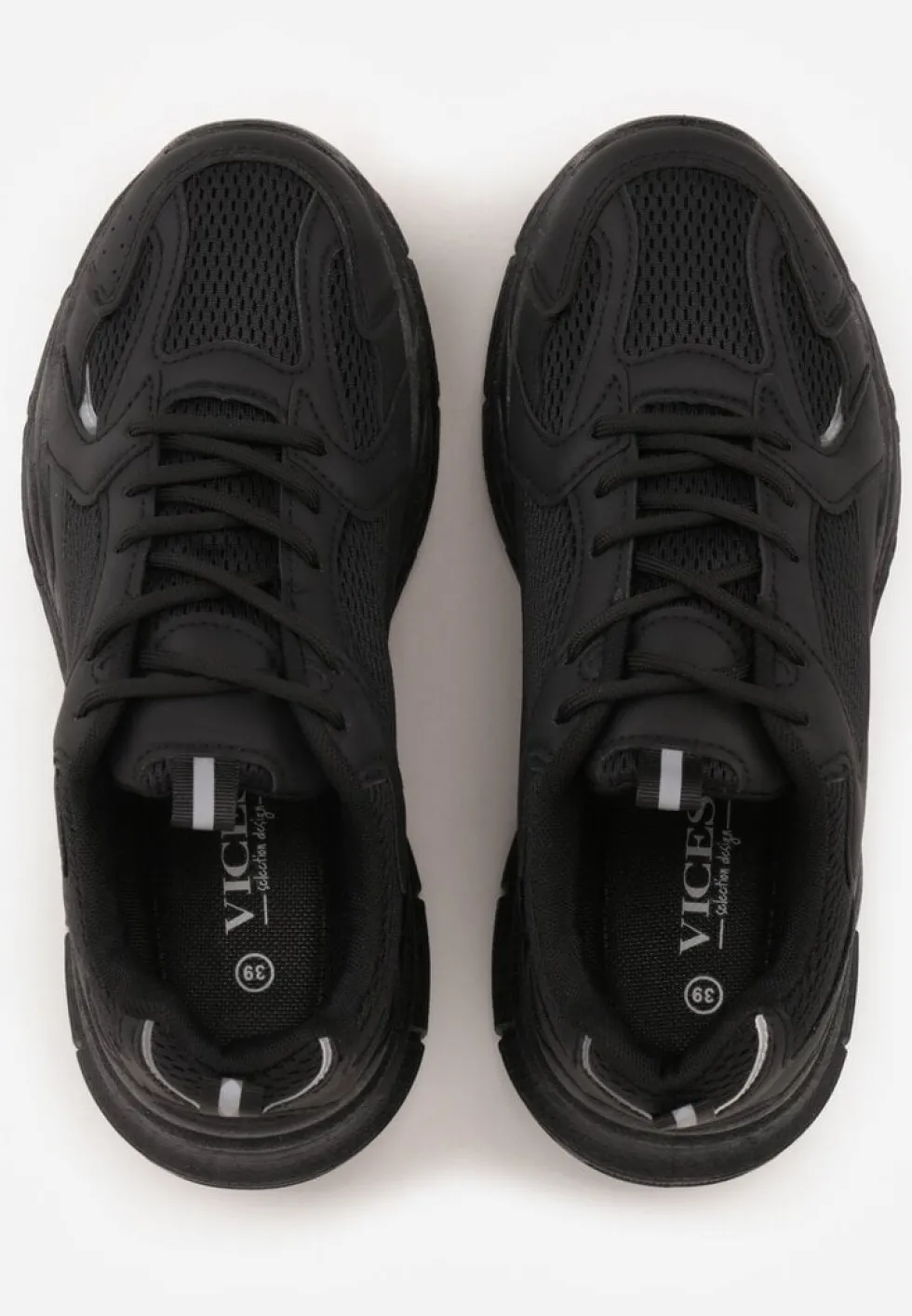 Czarne Sneakersy Vices na Platformie Ozdobione Tłoczeniem Natiselle