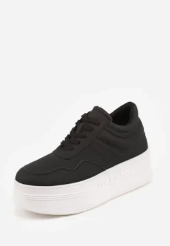 Czarne Sneakersy Vices na Platformie z Tłoczonym Napisem ze Sznurowaniem Eanneth