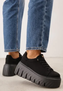 Czarne Sneakersy VICES na Platformie Typu Chunky Tassi