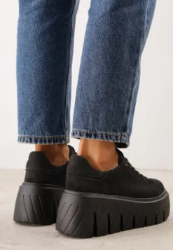 Czarne Sneakersy VICES na Platformie Typu Chunky Tassi