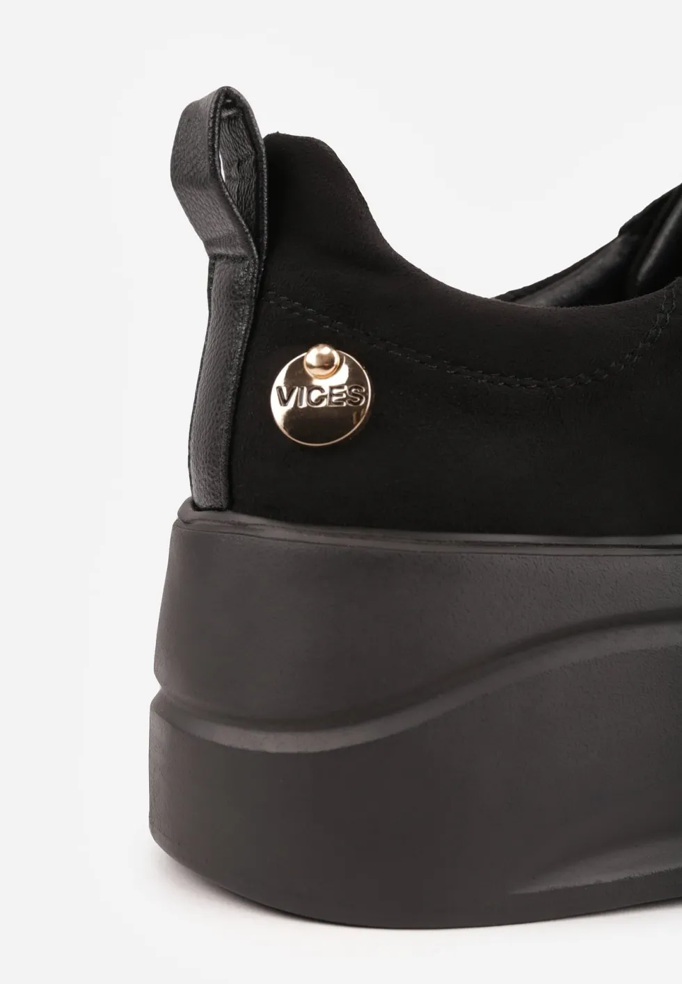 Czarne Sneakersy VICES na Platformie z Metaliczną Aplikacją i Napisem Beli