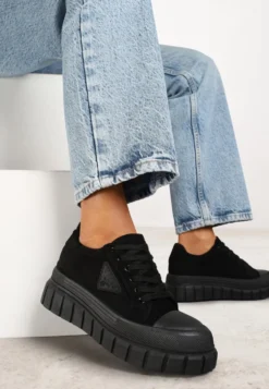 Czarne Sneakersy Vices na Platformie z Ozdobą i Napisem Leawen